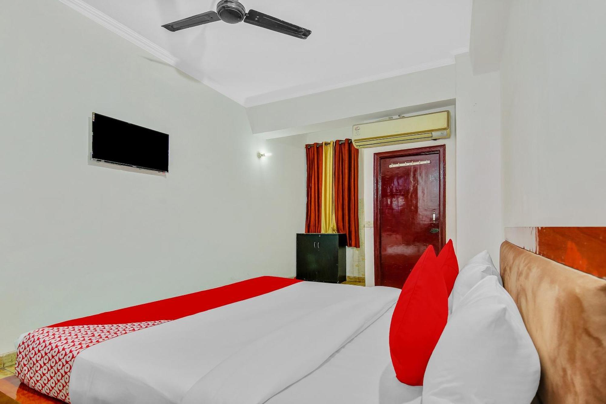 Hotel O Yash Hotel Газиабад Экстерьер фото
